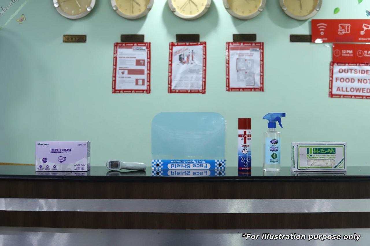 Oyo Hotel Blue Diamond Ахмедабад Екстериор снимка